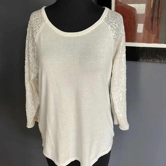 Tommy Bahama Pickford ivory sequined net raglan sleeve sweater. Medium. - Picture 2 of 4